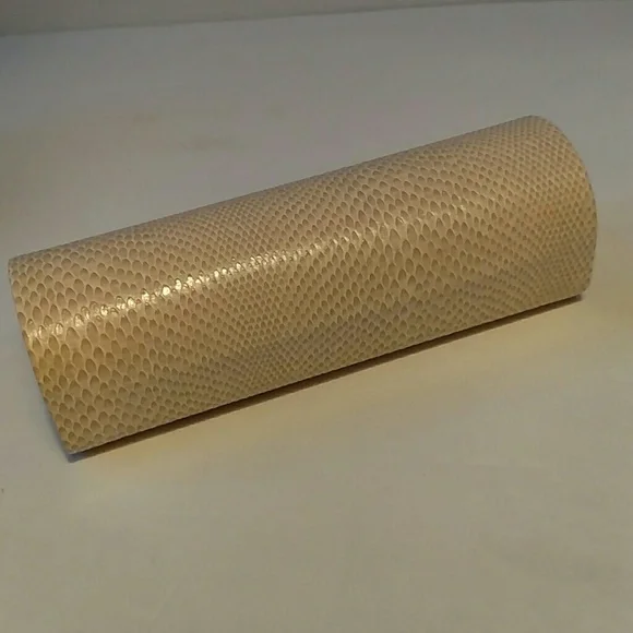 Beige Jimmy Choo Eyeglass Case w/magnetic closure - Picture 3 of 4